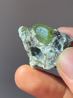 550 Gram Fluorescent Max Specimen Lot With 8 Grams  Peridot Specimen