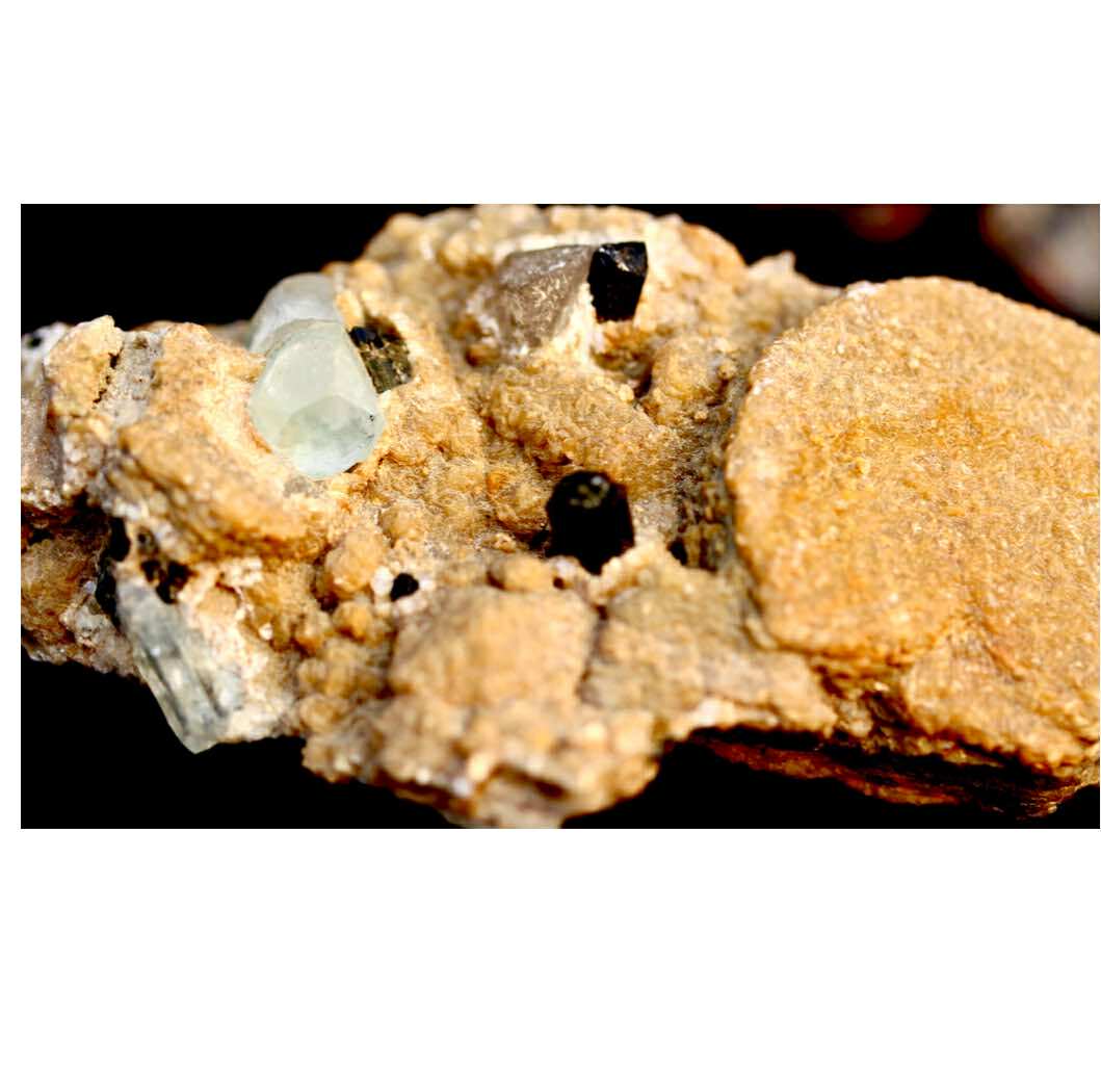 35 Grams Emerald Specimen and 215 Grams Of Aquamarine, topaz, Quartz, Elbaite on Feldespar Beautiful Zircon on Biotite Mica Specimen Deal