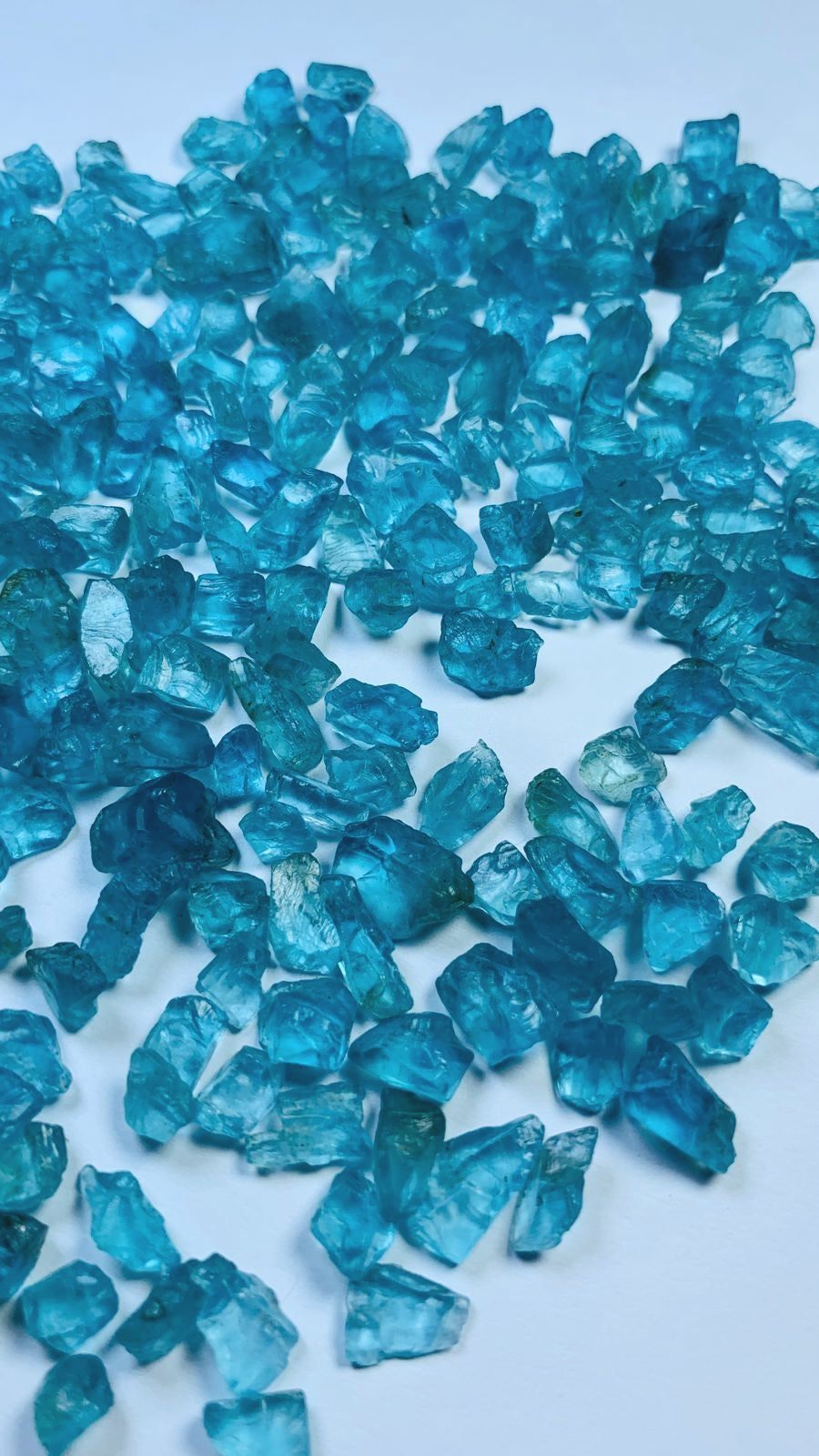 266 Carats Facet Grade Raw Blue Apatite Stones For Cutting