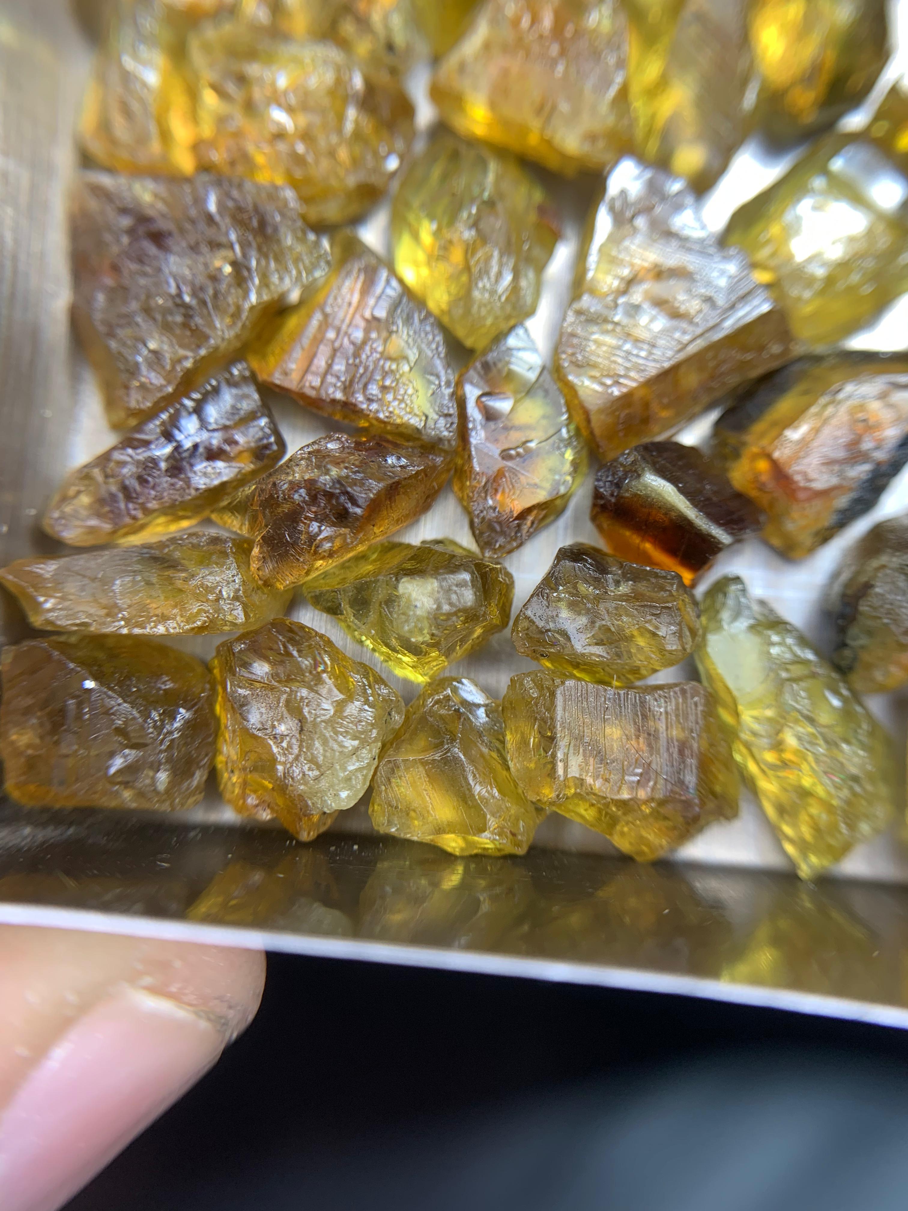 129 Carats Natural Yellow  Rough Sphene | Facet Grade