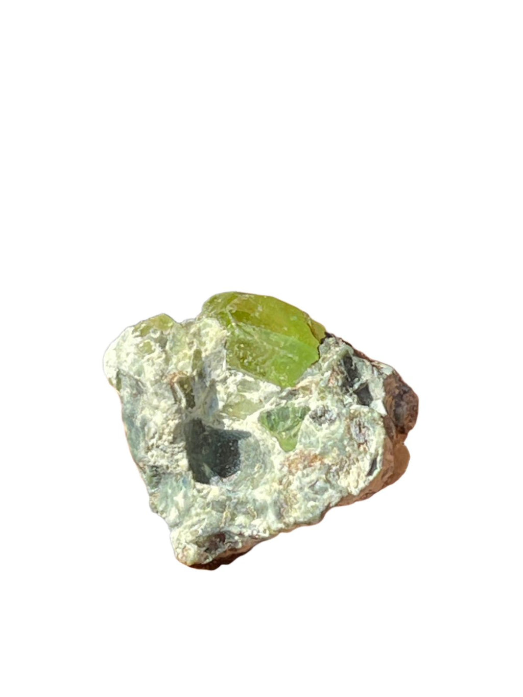 550 Gram Fluorescent Max Specimen Lot With 8 Grams  Peridot Specimen