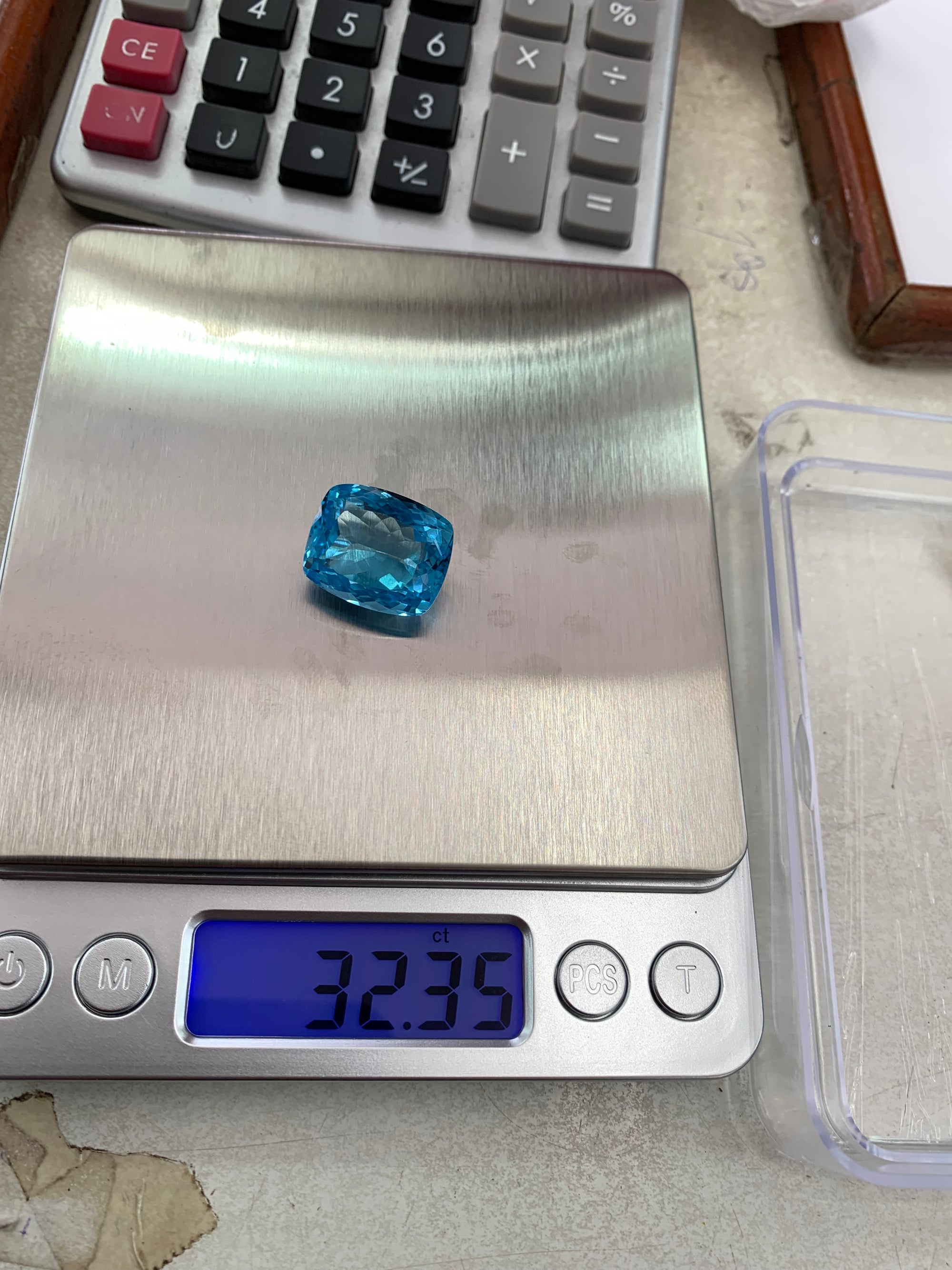 loose topaz gemstone