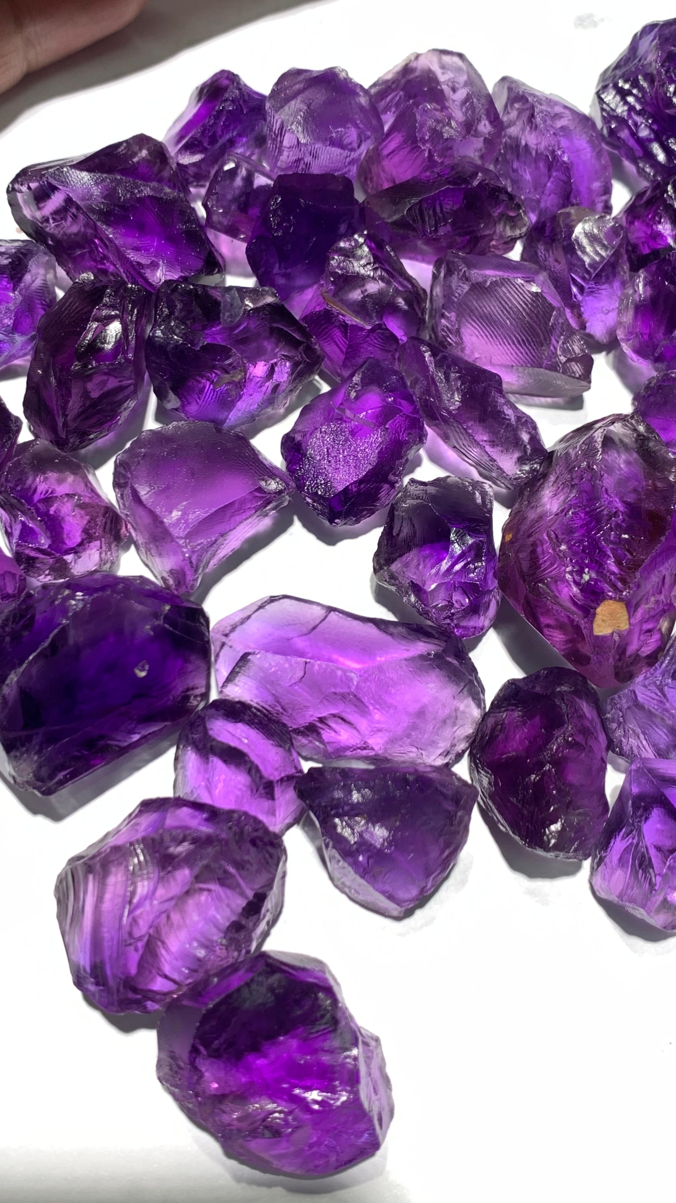 amethyst in raw form
