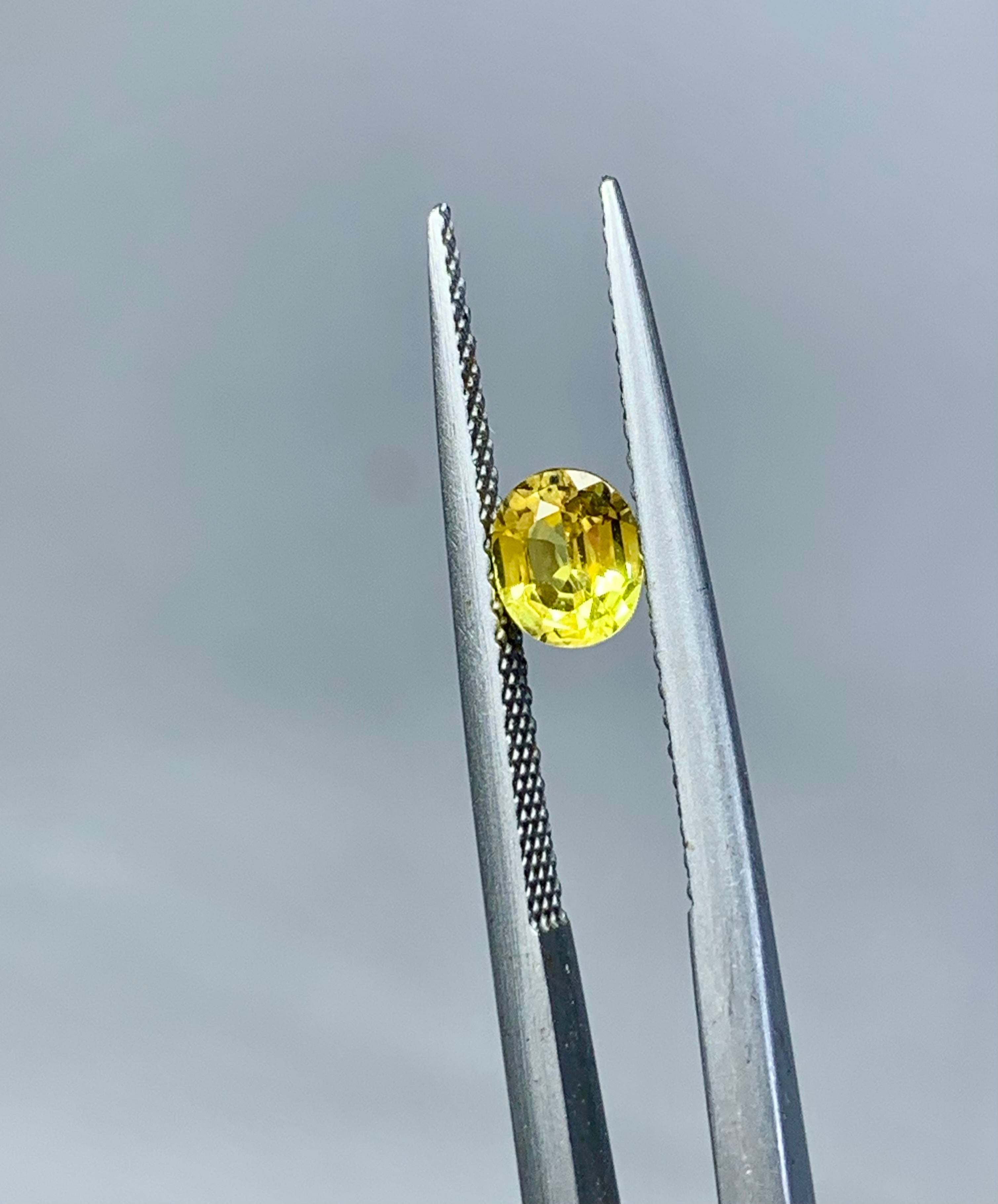 orange sapphire color origin
